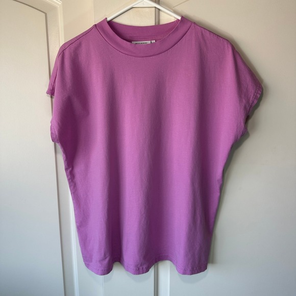 Weekday Prime T-Shirt Relaxed Fit Cotton Muscle Tee‎ Purple Pink Top Medium - Picture 1 of 5